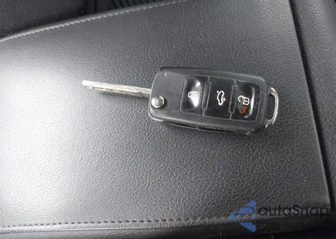 2014 Volkswagen Jetta 2.0L S z USA, uszkodzony, nr VIN 3VW2K7AJ7EM306388